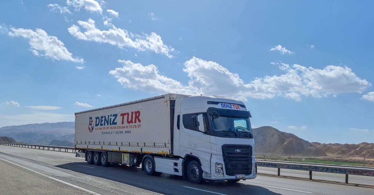 découvrez nos solutions efficaces et sécurisées de transport terrestre adaptées à tous vos besoins logistiques.